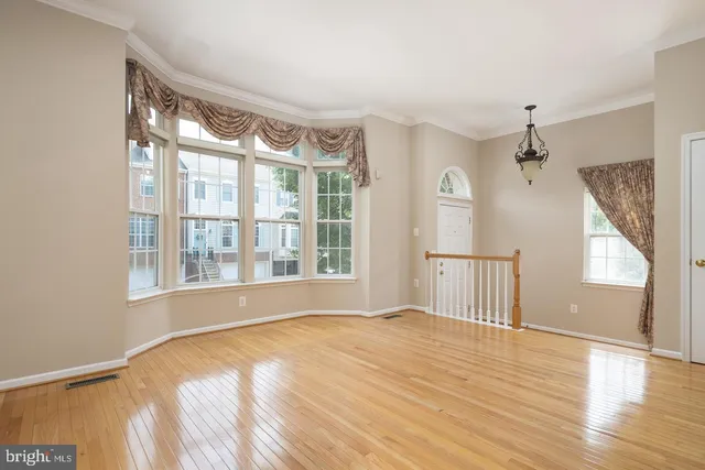 $4,100 | 6143 Cilantro Drive, Alexandria, VA 22310