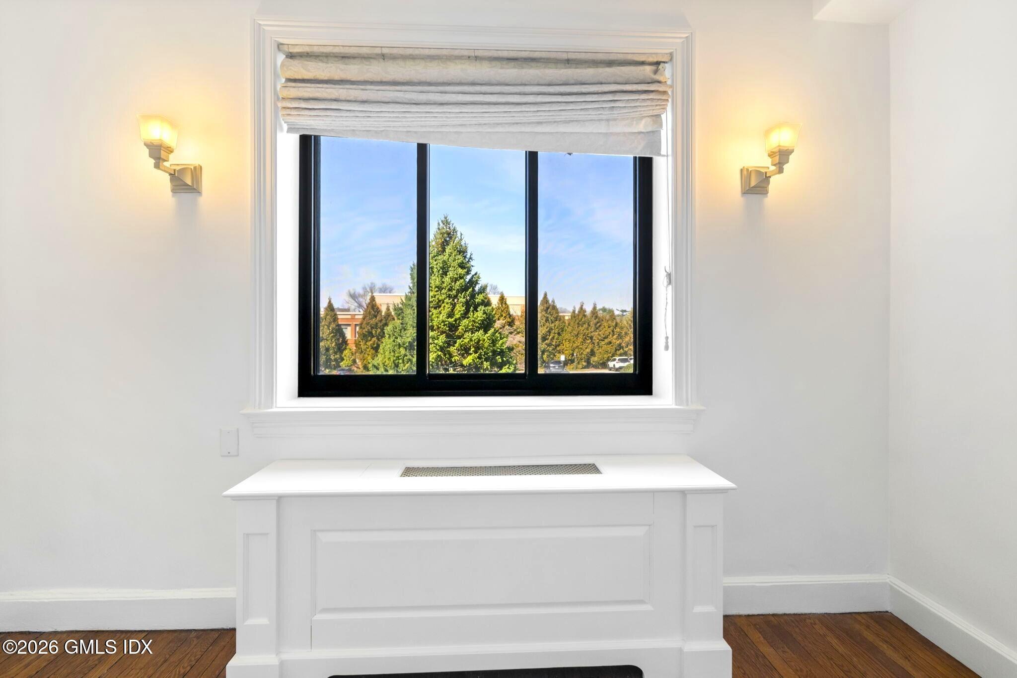 47 Lafayette Place, Unit 2D Greenwich, CT 06830 - Photo 17 of 33 Bedroom