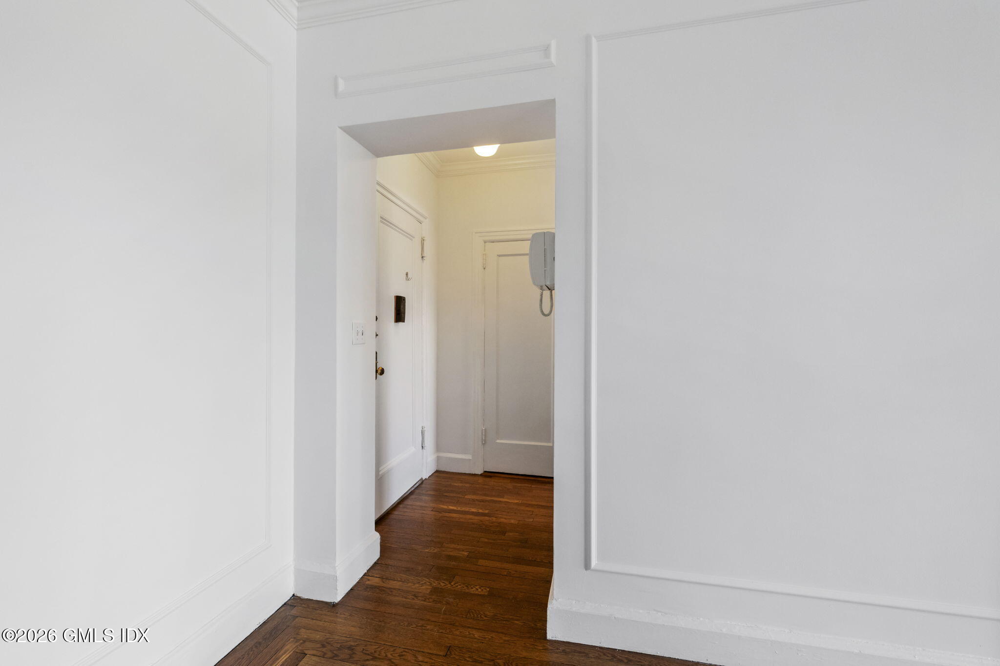 47 Lafayette Place, Unit 2D Greenwich, CT 06830 - Photo 5 of 33 Entrance