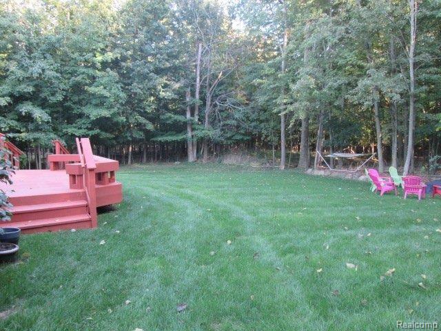 2279 North Fairview Lane Rochester, MI 48306 - Photo 7 of 33 back (5).JPG