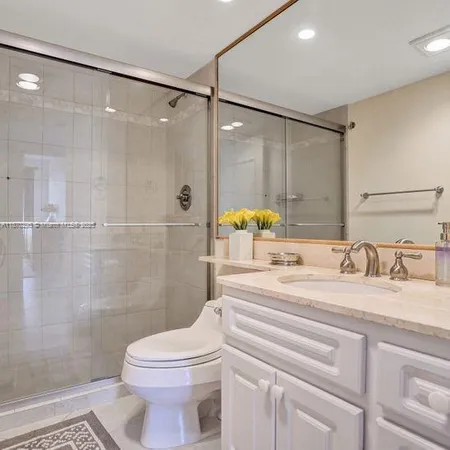 $2,700,000 | 151 Crandon Boulevard, Unit 1130, Key Biscayne, FL 33149