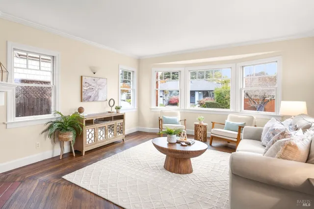 $875,000 | 605 Baker Street, Petaluma, CA 94952