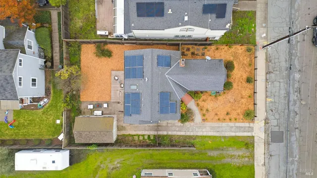 $875,000 | 605 Baker Street, Petaluma, CA 94952