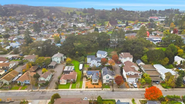 $875,000 | 605 Baker Street, Petaluma, CA 94952