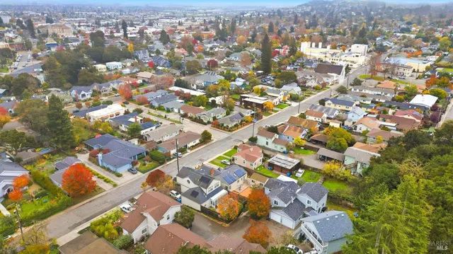 $875,000 | 605 Baker Street, Petaluma, CA 94952