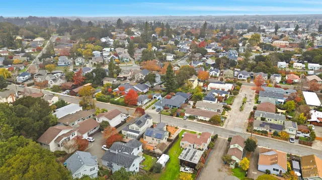 $875,000 | 605 Baker Street, Petaluma, CA 94952