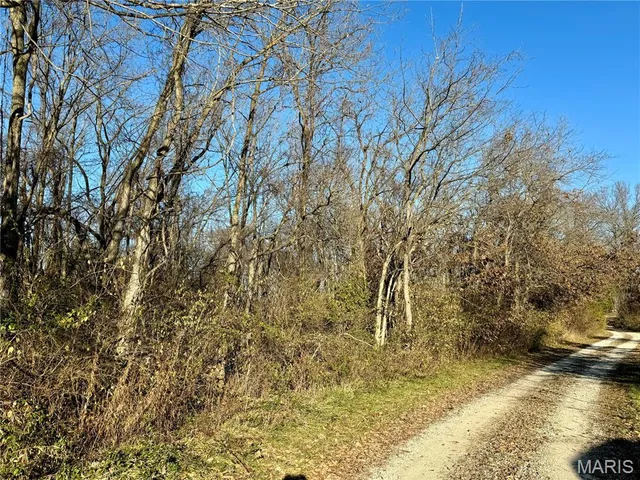 $99,900 | 5.74-ac 5.74-ac Highway, Jonesburg, MO 63351