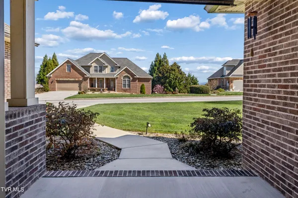 $795,000 | 1148 Cliffview Circle, Gray, TN 37615