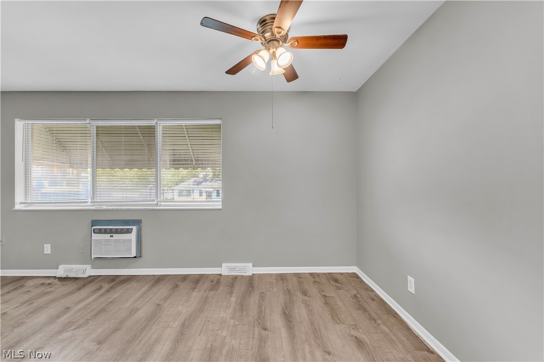 2537 Noble Road, Unit 201 Cleveland Heights, OH 44121 - Photo 13 of 23