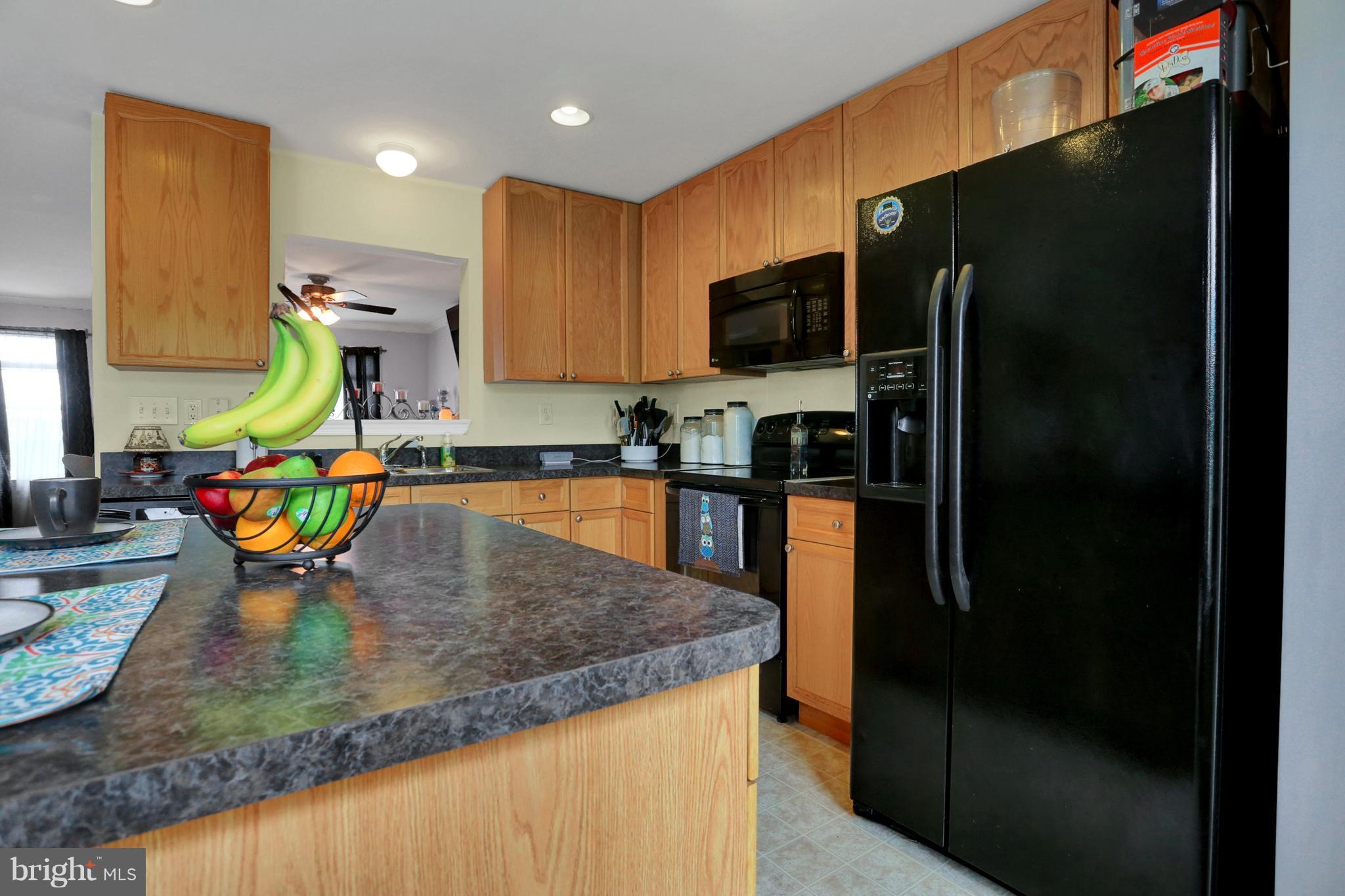 203 Rumbling Rock Road Hedgesville, WV 25427 - Photo 3 of 28 Kitchen