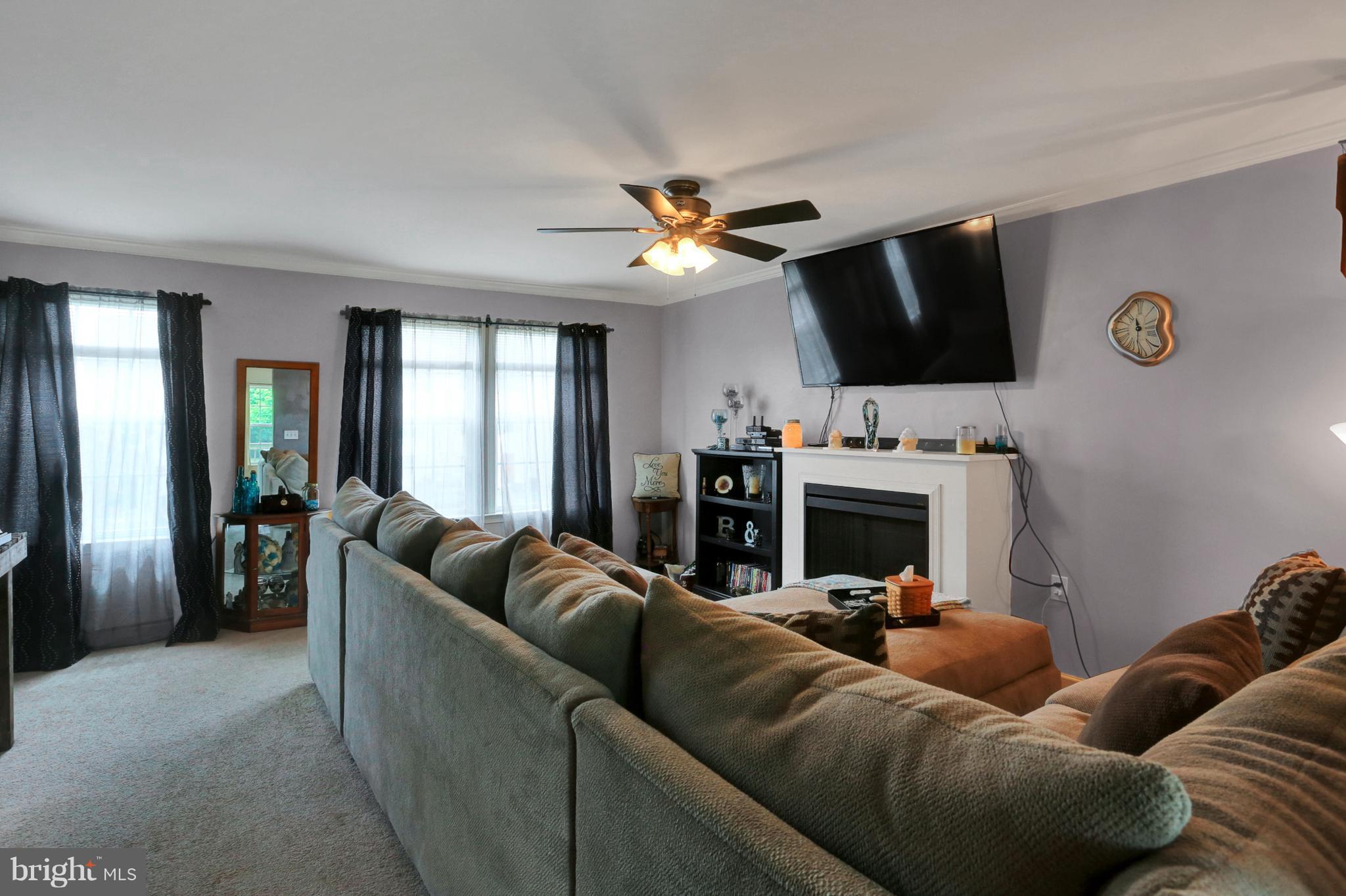 203 Rumbling Rock Road Hedgesville, WV 25427 - Photo 7 of 28 Living Room