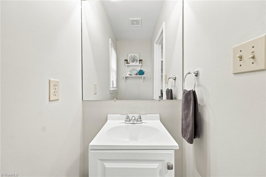 1771 Griffin Road Madison, NC 27025 - Photo 27 of 38 Gallery Image 27