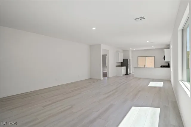 $418,900 | 6736 High Cascade Avenue, Las Vegas, NV 89156