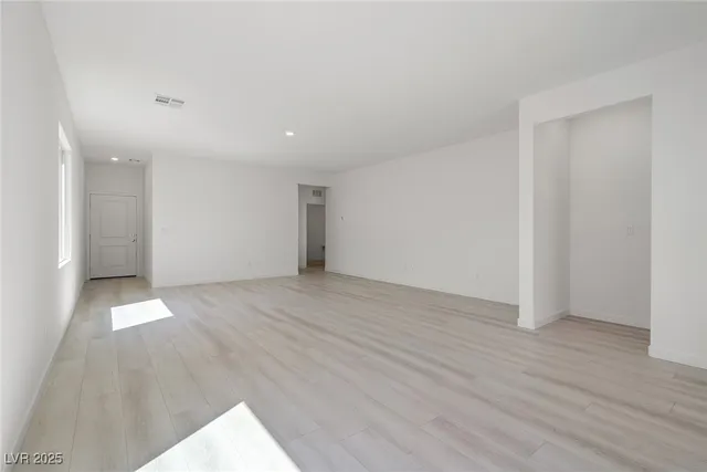 $418,900 | 6736 High Cascade Avenue, Las Vegas, NV 89156