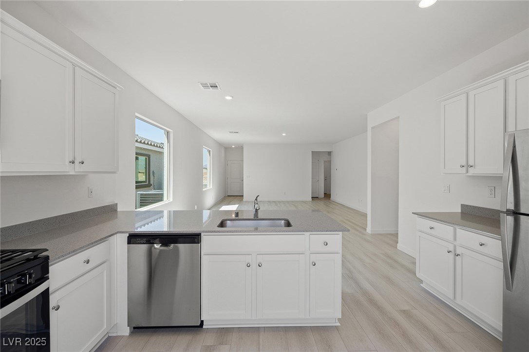 6736 High Cascade Avenue Las Vegas, NV 89156 - Photo 4 of 10