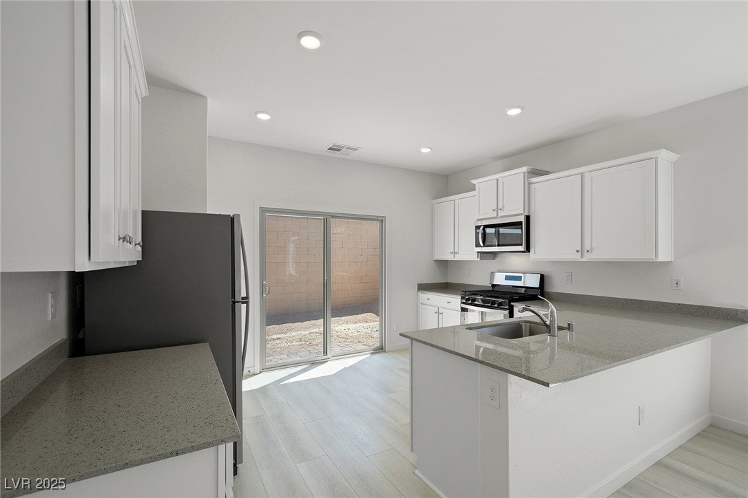 6736 High Cascade Avenue Las Vegas, NV 89156 - Photo 5 of 10