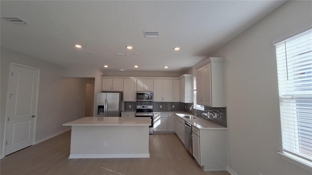 2084 Branched Oak Road St. Cloud, FL 34771 - Photo 3 of 27