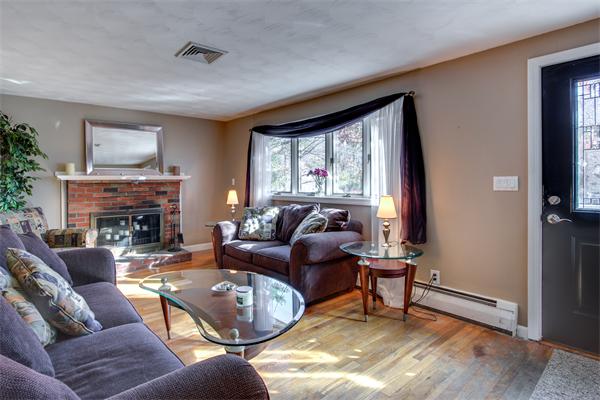 103 Wilmington Road Burlington, MA 01803 - Photo 3 of 26 Gallery Image 3