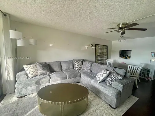 $1,800 | 7900 Northwest 50th Street, Unit 205, Lauderhill, FL 33351