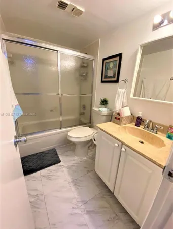 $1,800 | 7900 Northwest 50th Street, Unit 205, Lauderhill, FL 33351