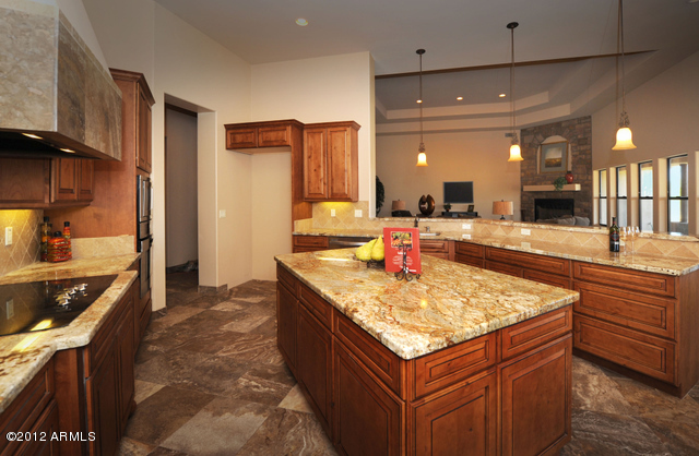 1108 West Maddock Road Phoenix, AZ 85086 - Photo 14 of 26 kitchen