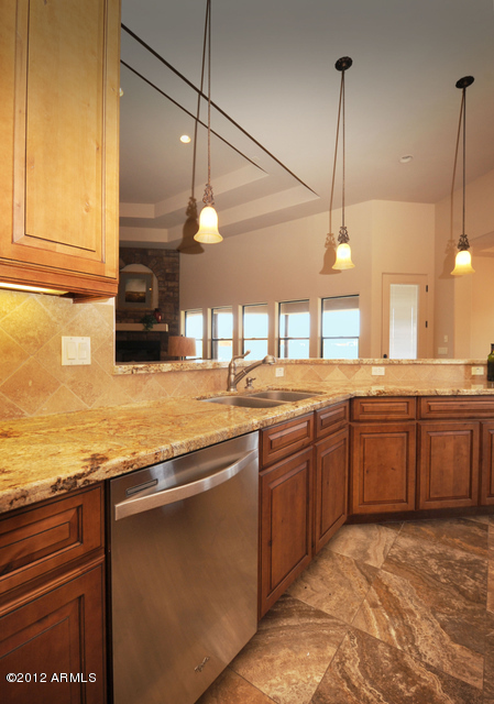 1108 West Maddock Road Phoenix, AZ 85086 - Photo 15 of 26 kitchen