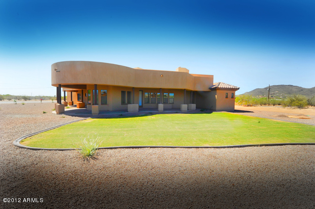 1108 West Maddock Road Phoenix, AZ 85086 - Photo 21 of 26 backyard