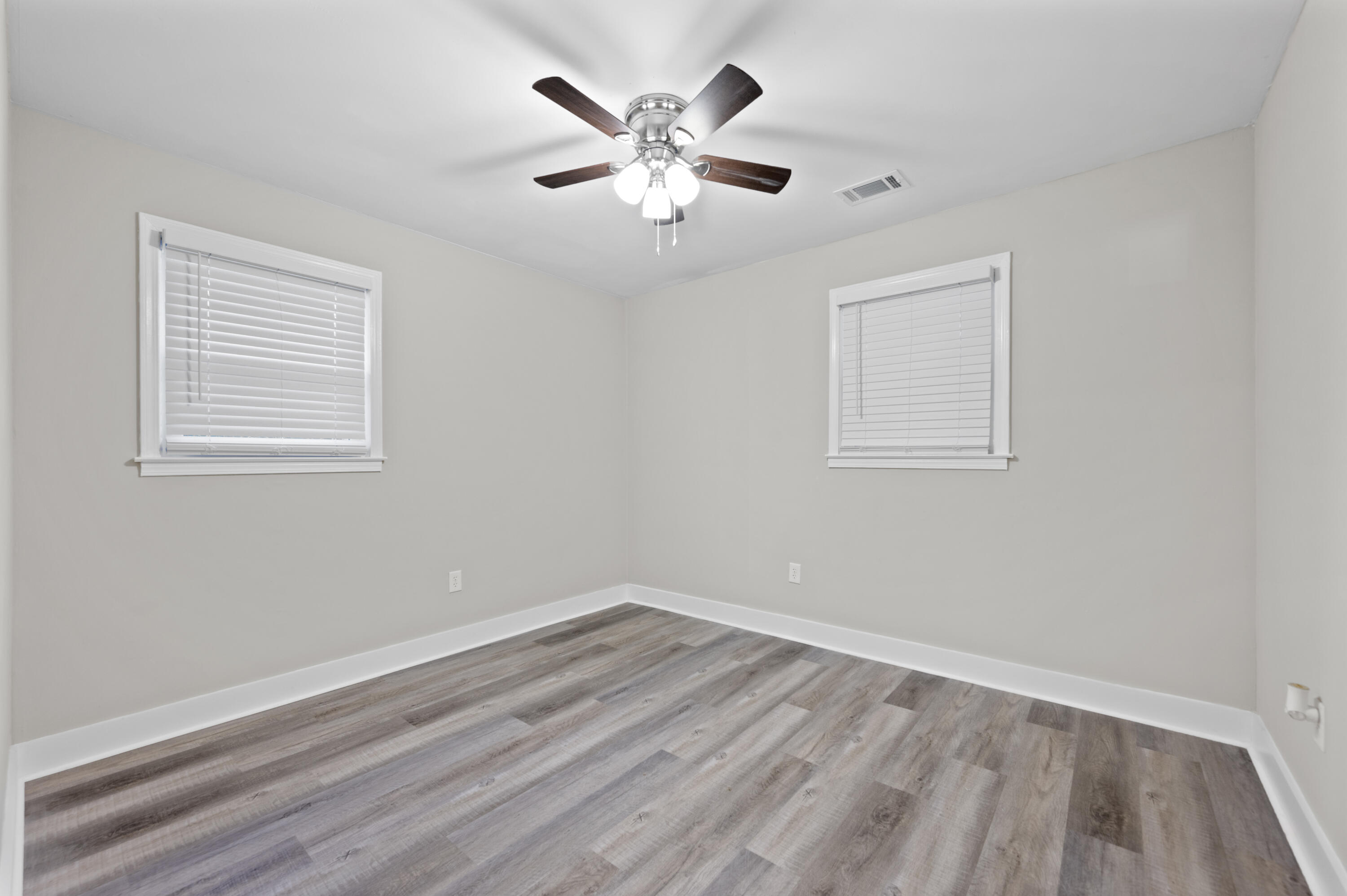 1115 Shadow Drive Mount Pleasant, SC 29464 - Photo 11 of 16 DSC_6453