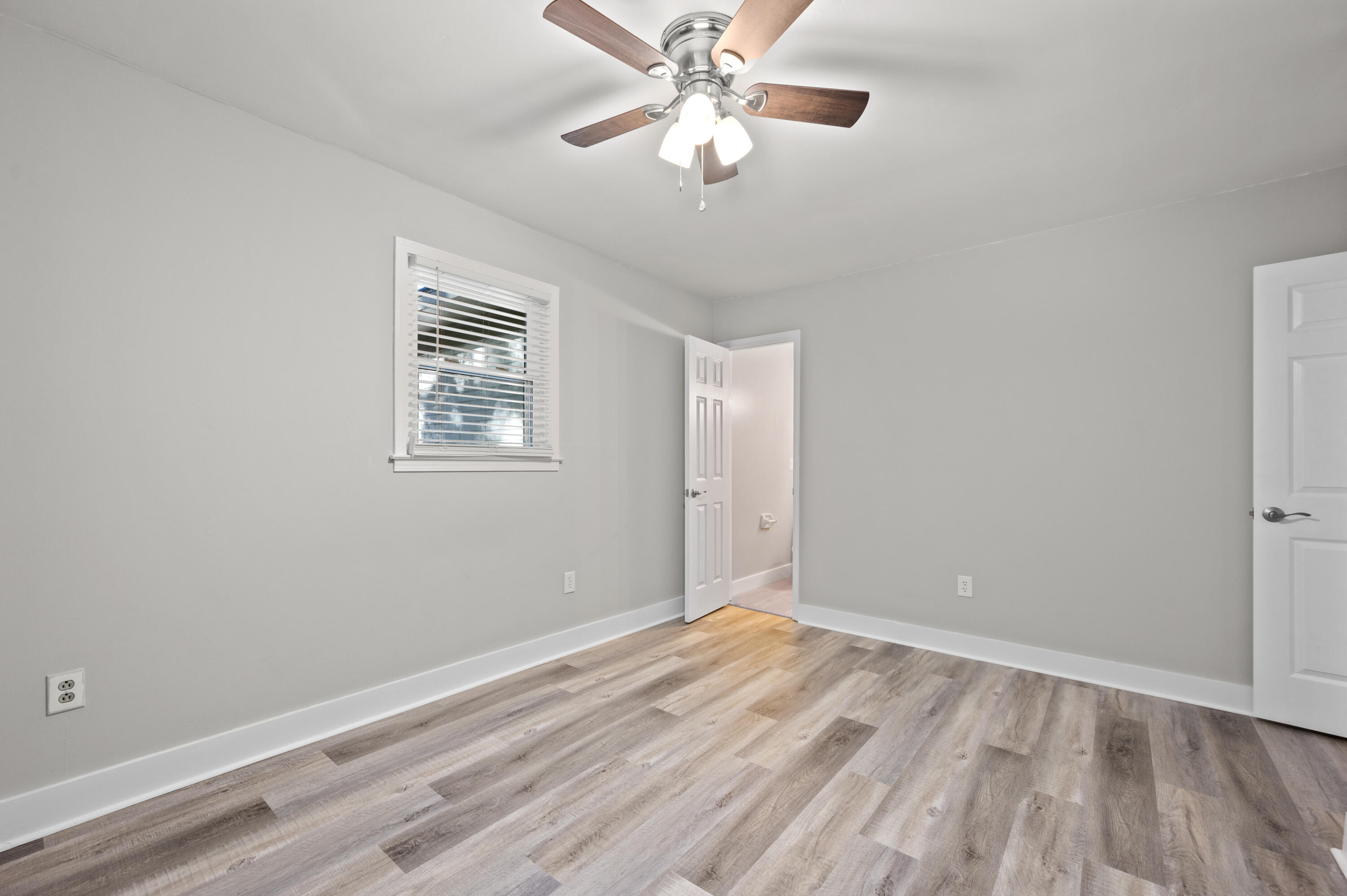 1115 Shadow Drive Mount Pleasant, SC 29464 - Photo 13 of 16 DSC_6459