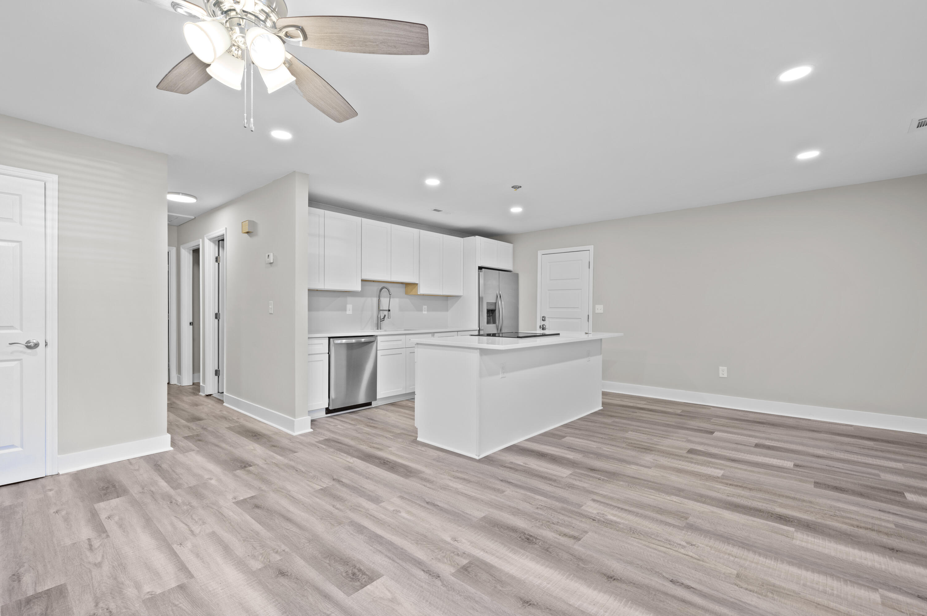 1115 Shadow Drive Mount Pleasant, SC 29464 - Photo 4 of 16 DSC_6429