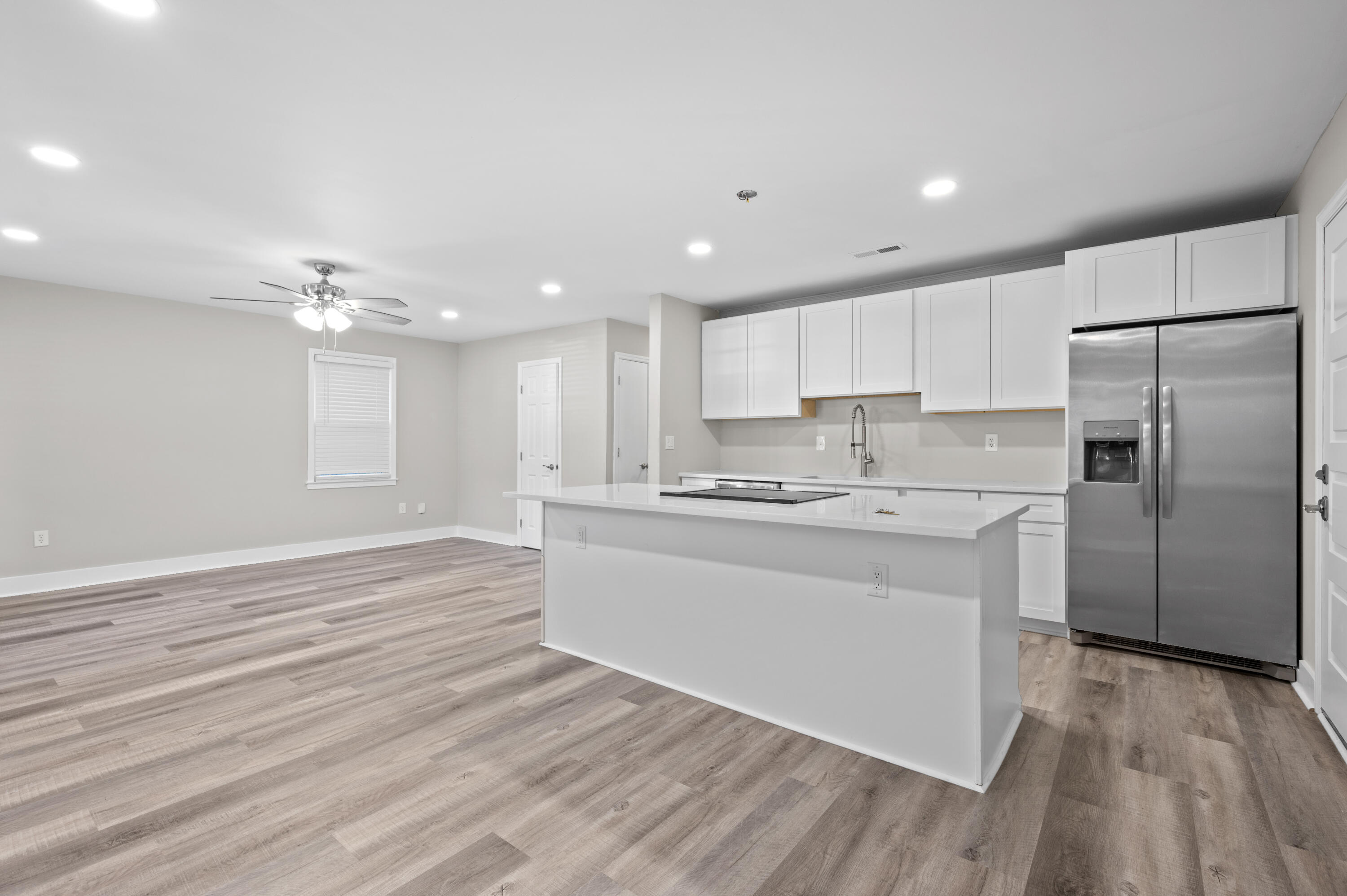 1115 Shadow Drive Mount Pleasant, SC 29464 - Photo 5 of 16 DSC_6432