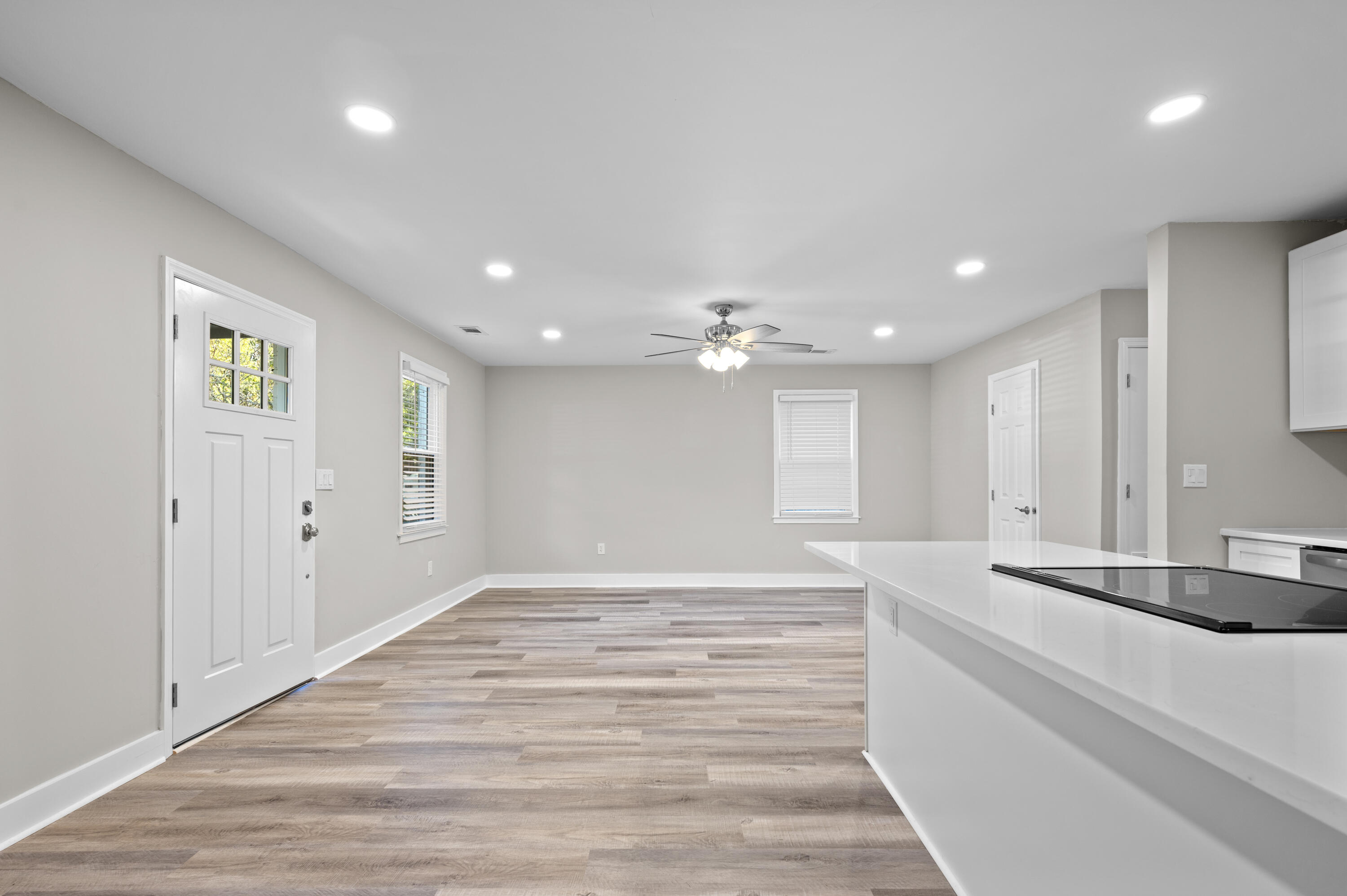 1115 Shadow Drive Mount Pleasant, SC 29464 - Photo 6 of 16 DSC_6435