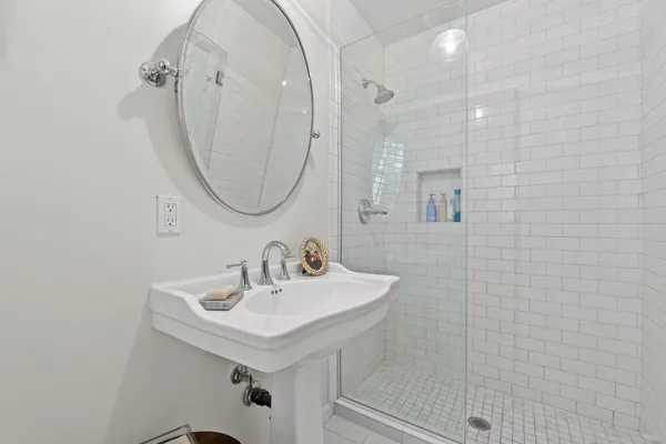 $3,675 | 317 West Encanto Boulevard, Phoenix, AZ 85003