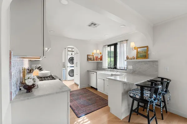 $3,675 | 317 West Encanto Boulevard, Phoenix, AZ 85003