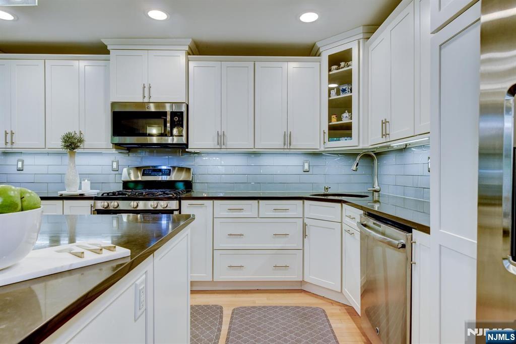 131 Bunker Hill Road Wayne, NJ 07470 - Photo 14 of 45