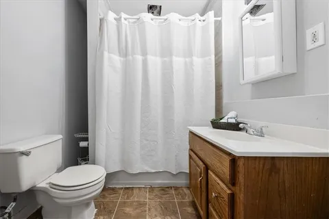 $359,950 | 807 Highgrove Road, Grandview, MO 64030