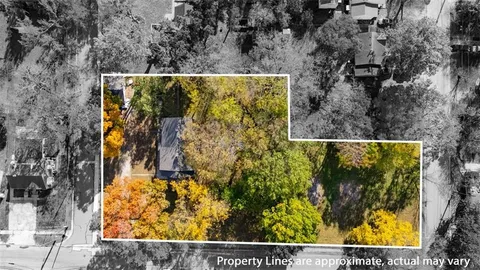 $359,950 | 807 Highgrove Road, Grandview, MO 64030