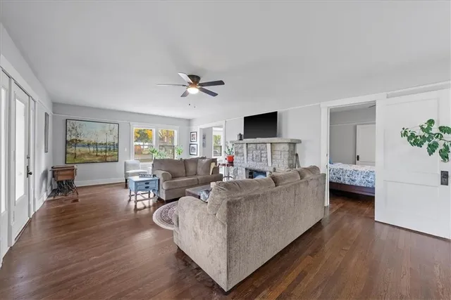 $359,950 | 807 Highgrove Road, Grandview, MO 64030