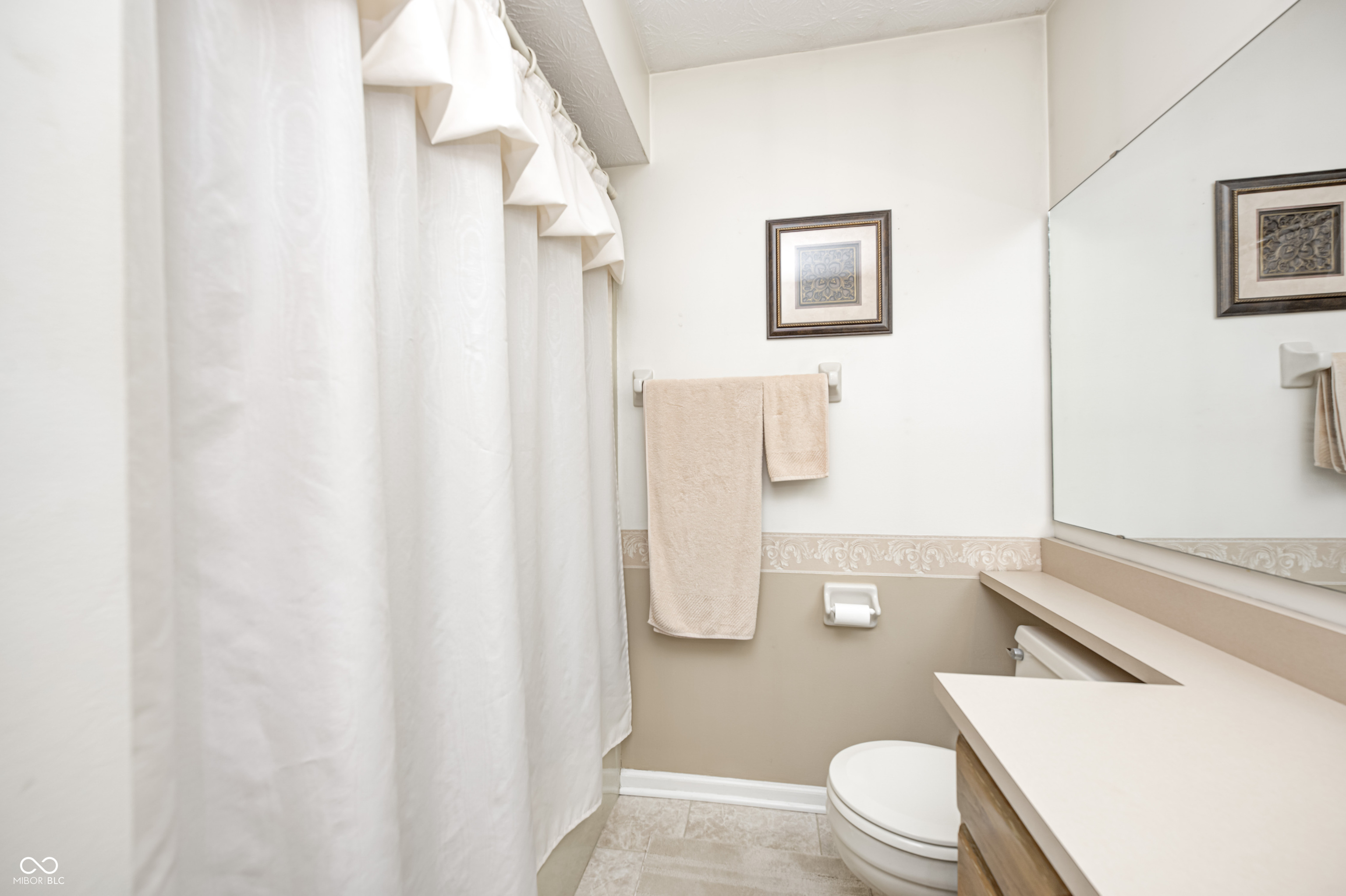 7114 Hickory Road Indianapolis, IN 46259 - Photo 19 of 39 Gallery Image 19
