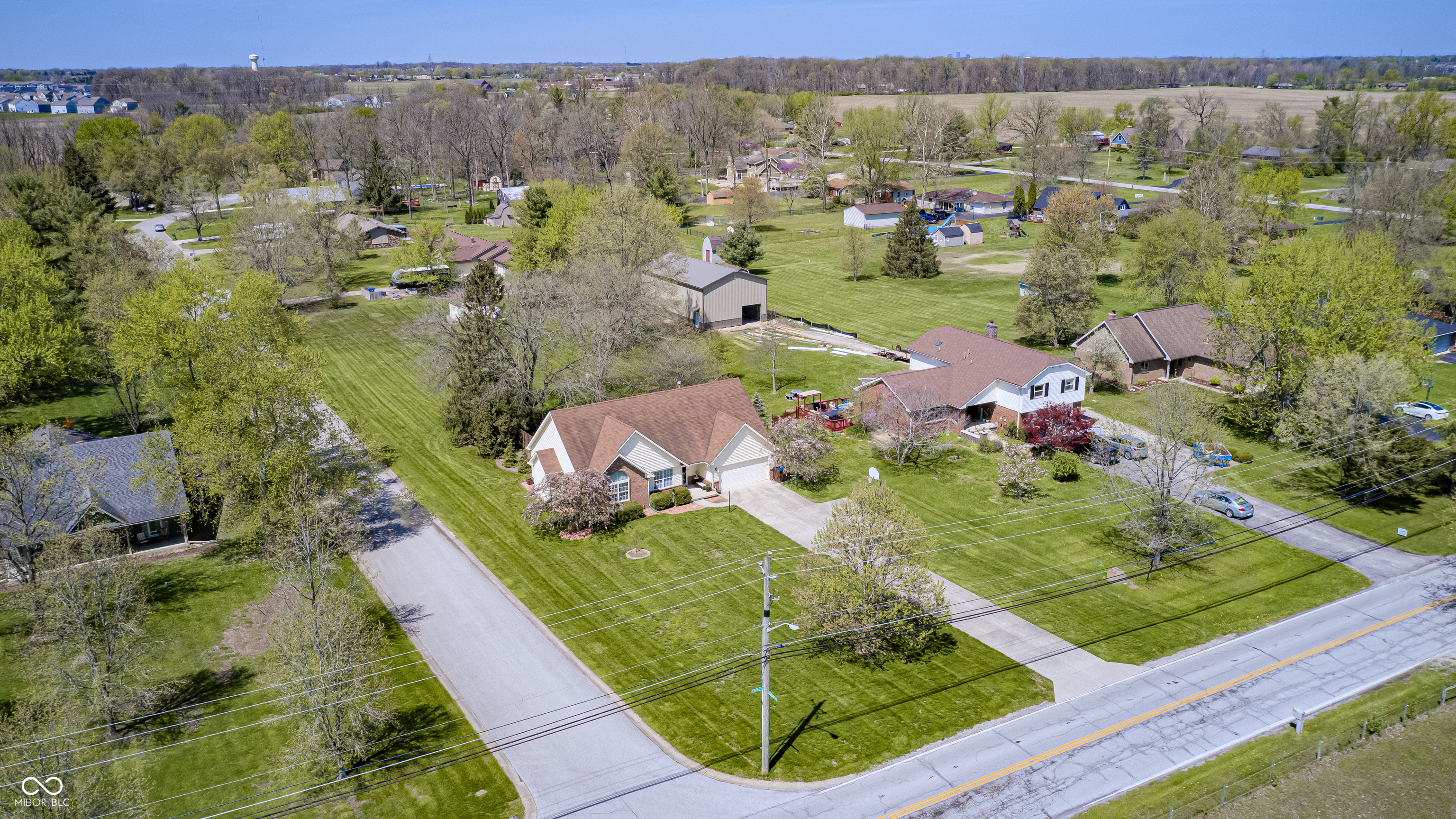 7114 Hickory Road Indianapolis, IN 46259 - Photo 2 of 39 Gallery Image 2