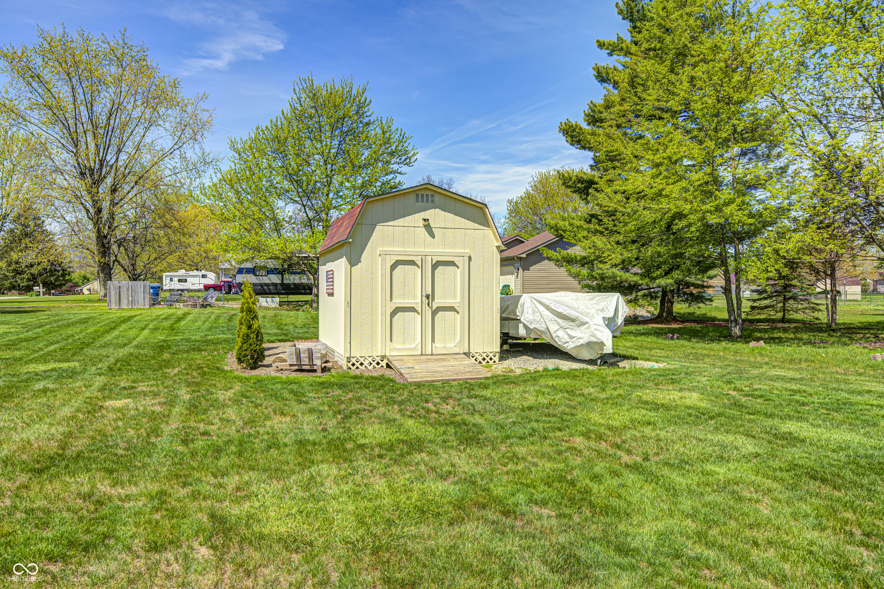 7114 Hickory Road Indianapolis, IN 46259 - Photo 31 of 39 Gallery Image 31