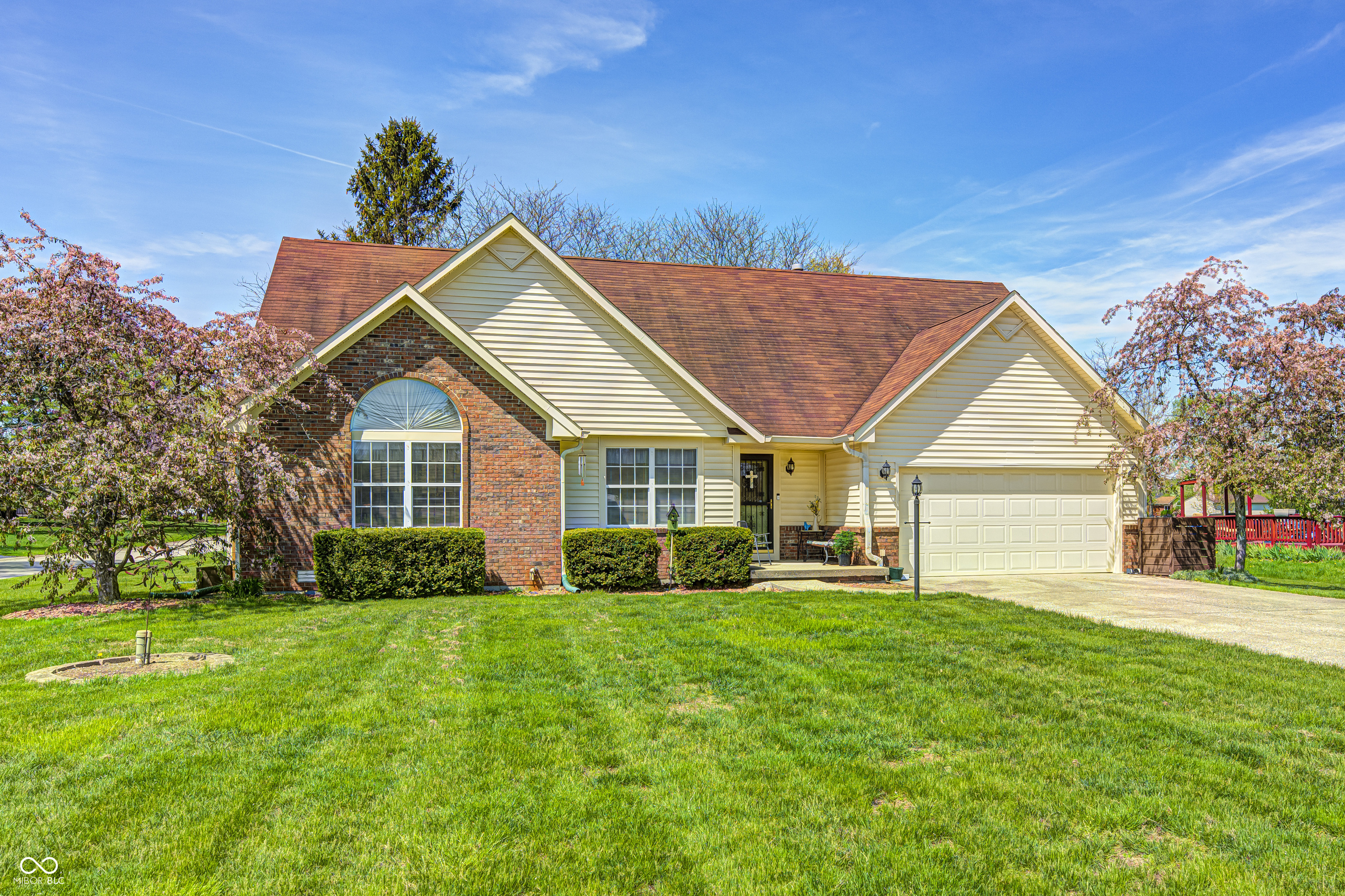 7114 Hickory Road Indianapolis, IN 46259 - Photo 33 of 39 Gallery Image 33