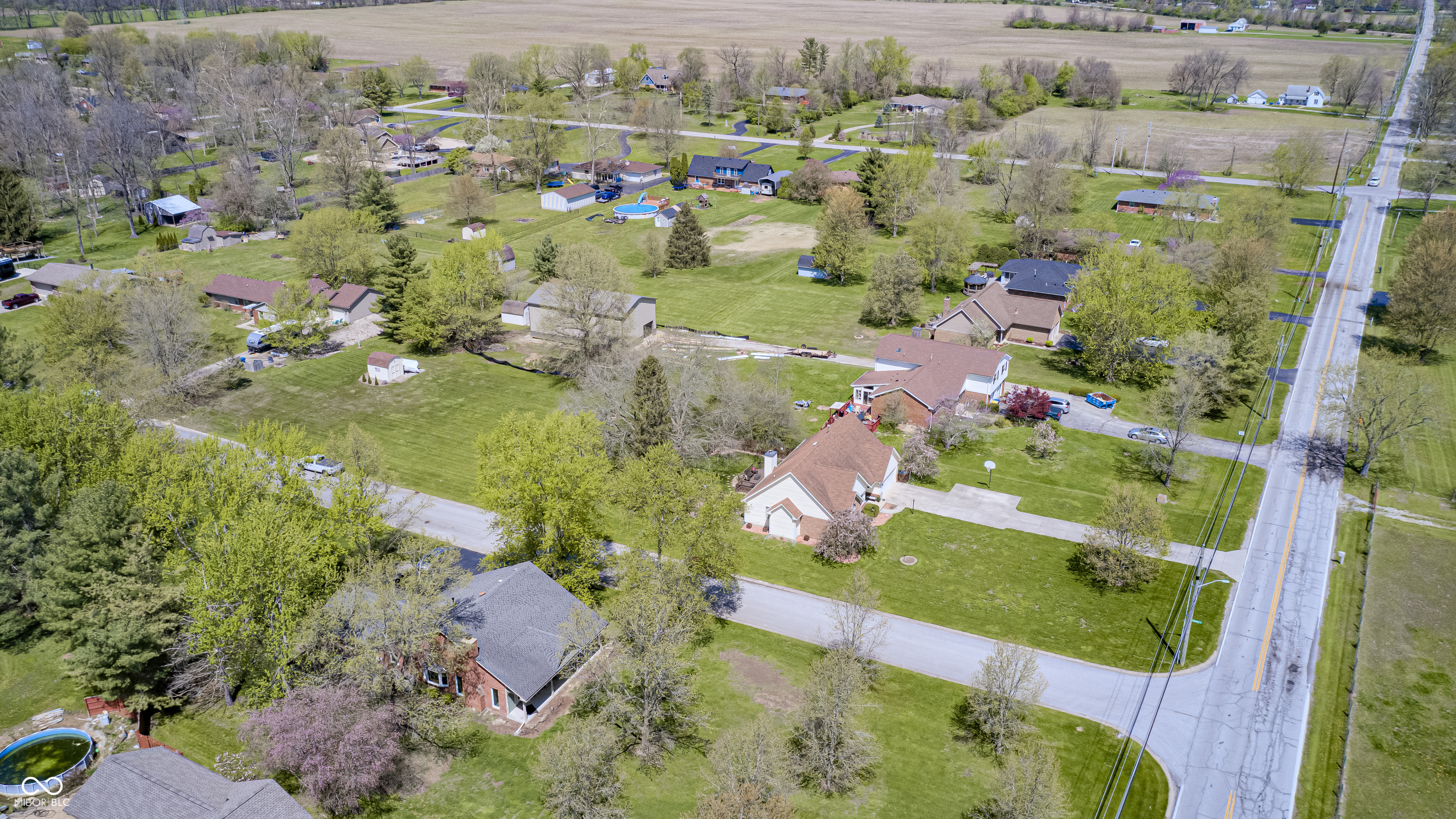 7114 Hickory Road Indianapolis, IN 46259 - Photo 35 of 39 Gallery Image 35
