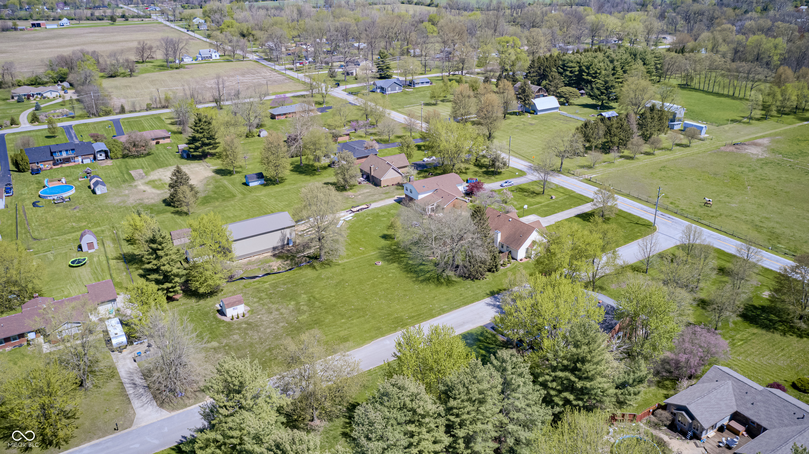 7114 Hickory Road Indianapolis, IN 46259 - Photo 37 of 39 Gallery Image 37