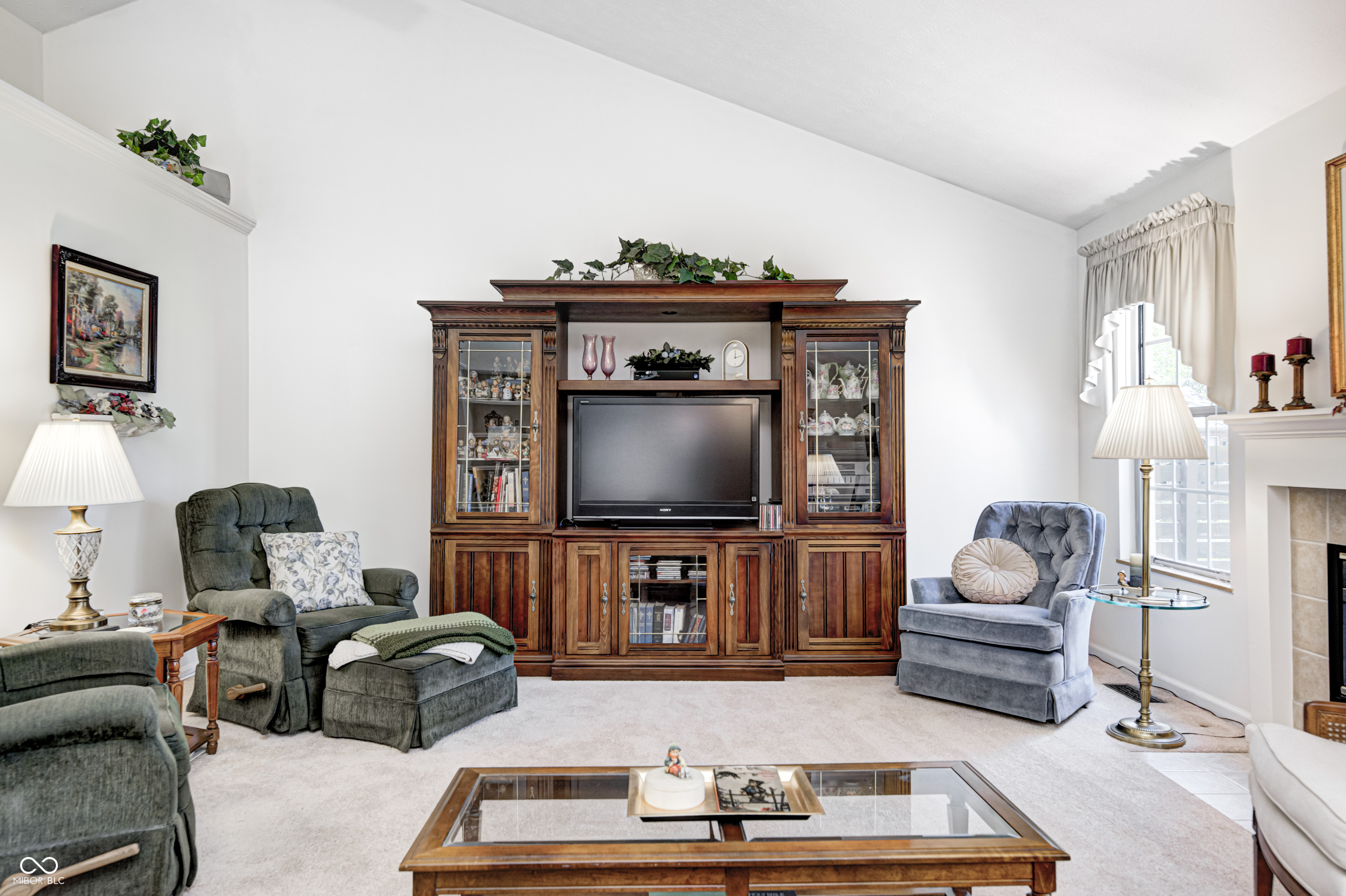 7114 Hickory Road Indianapolis, IN 46259 - Photo 8 of 39 Gallery Image 8