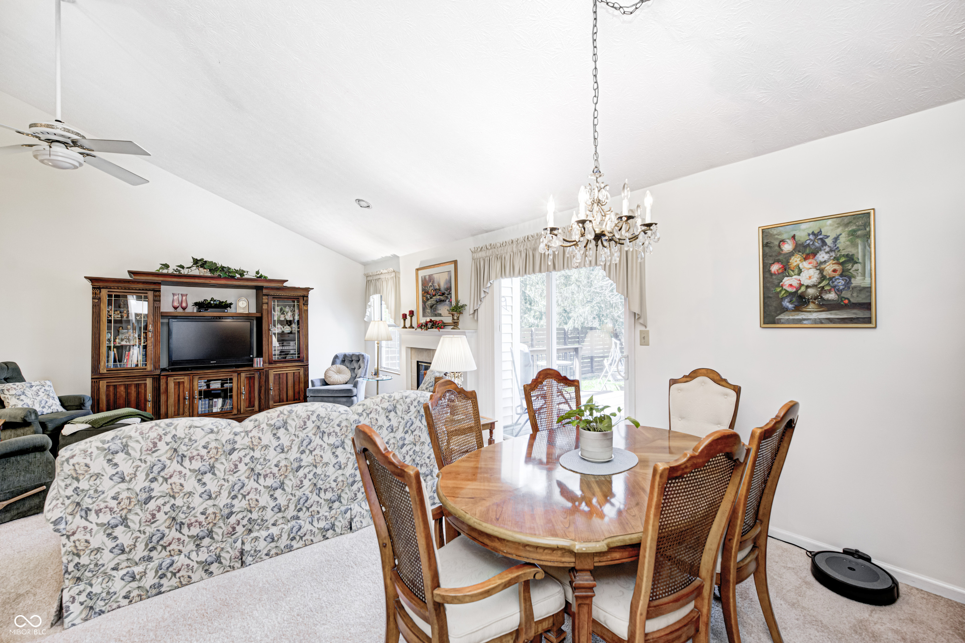 7114 Hickory Road Indianapolis, IN 46259 - Photo 9 of 39 Gallery Image 9