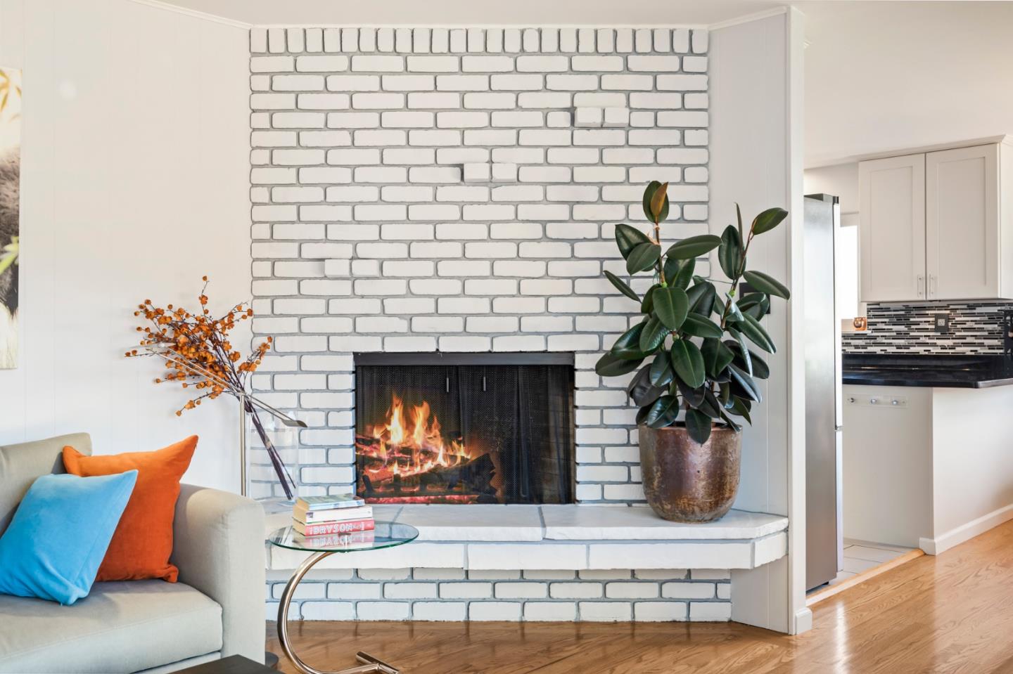 863 Viewridge Drive San Mateo, CA 94403 - Photo 21 of 50 a living room with furniture and a potted plant