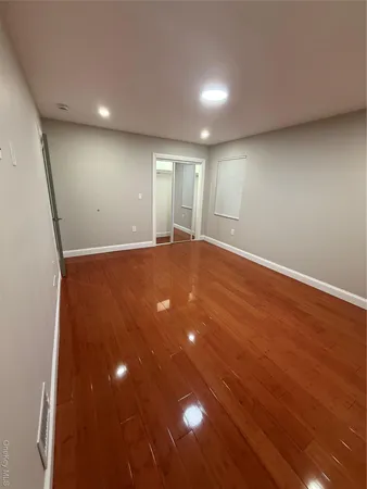 an empty room with an empty space