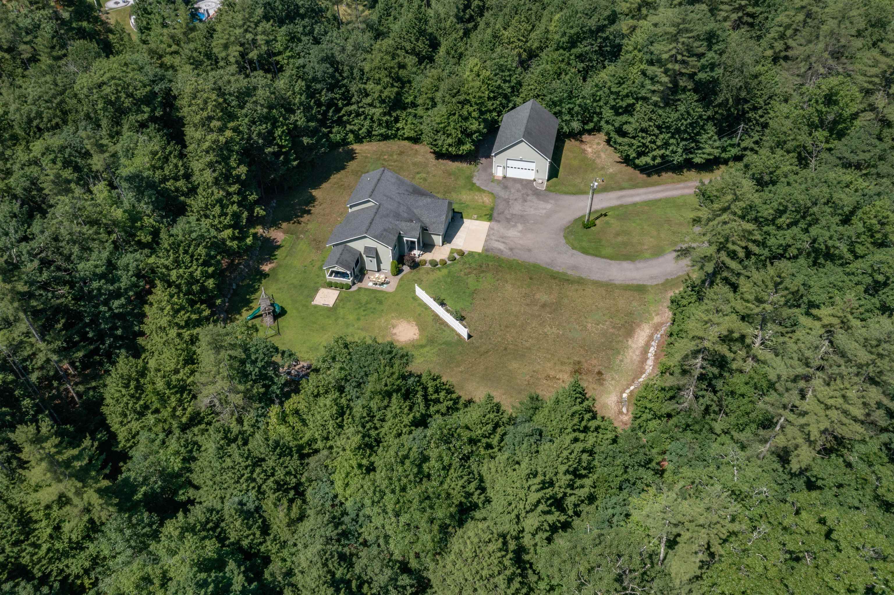 612 Raymond Road Auburn, NH 03032 - Photo 13 of 36
