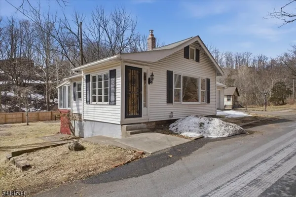 $280,000 | 213 York Road, Milford, NJ 08848